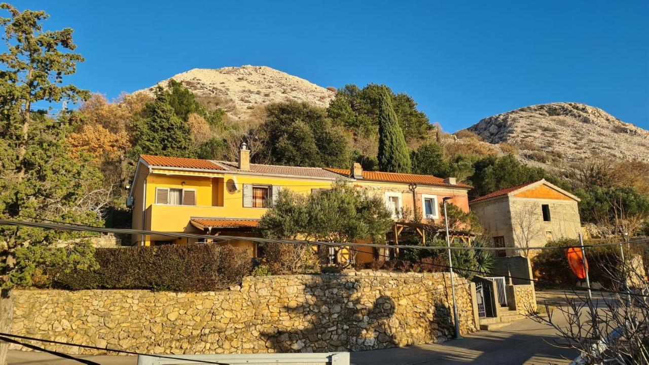 Studio Apartman Stara Baška Buitenkant foto