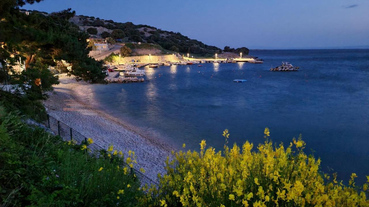 Studio Apartman Stara Baška Buitenkant foto