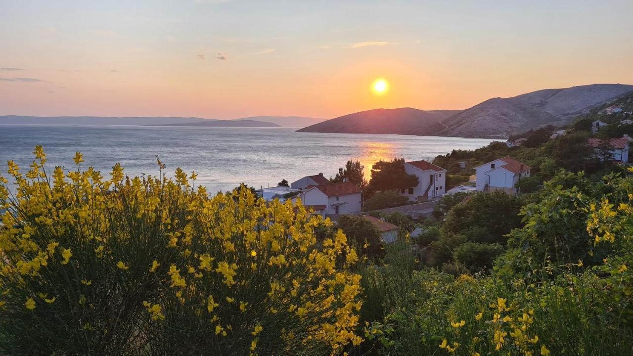 Studio Apartman Stara Baška Buitenkant foto