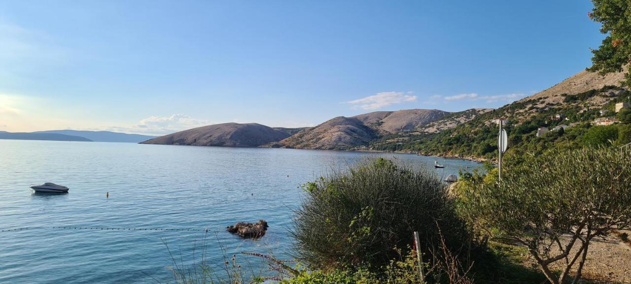 Studio Apartman Stara Baška Buitenkant foto