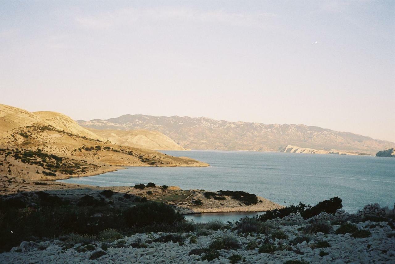 Studio Apartman Stara Baška Buitenkant foto