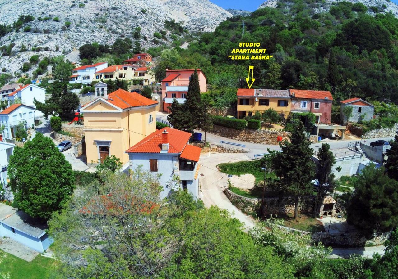 Studio Apartman Stara Baška Buitenkant foto