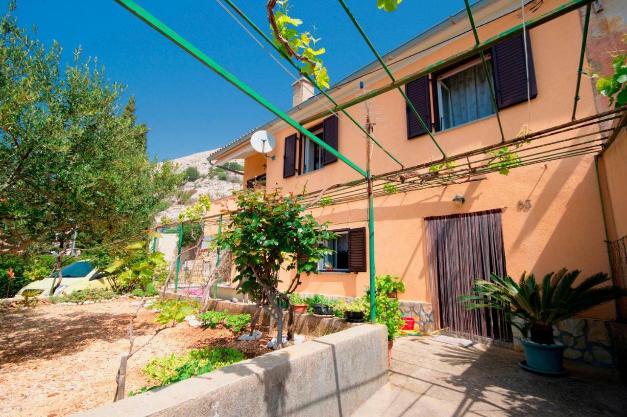Studio Apartman Stara Baška Buitenkant foto