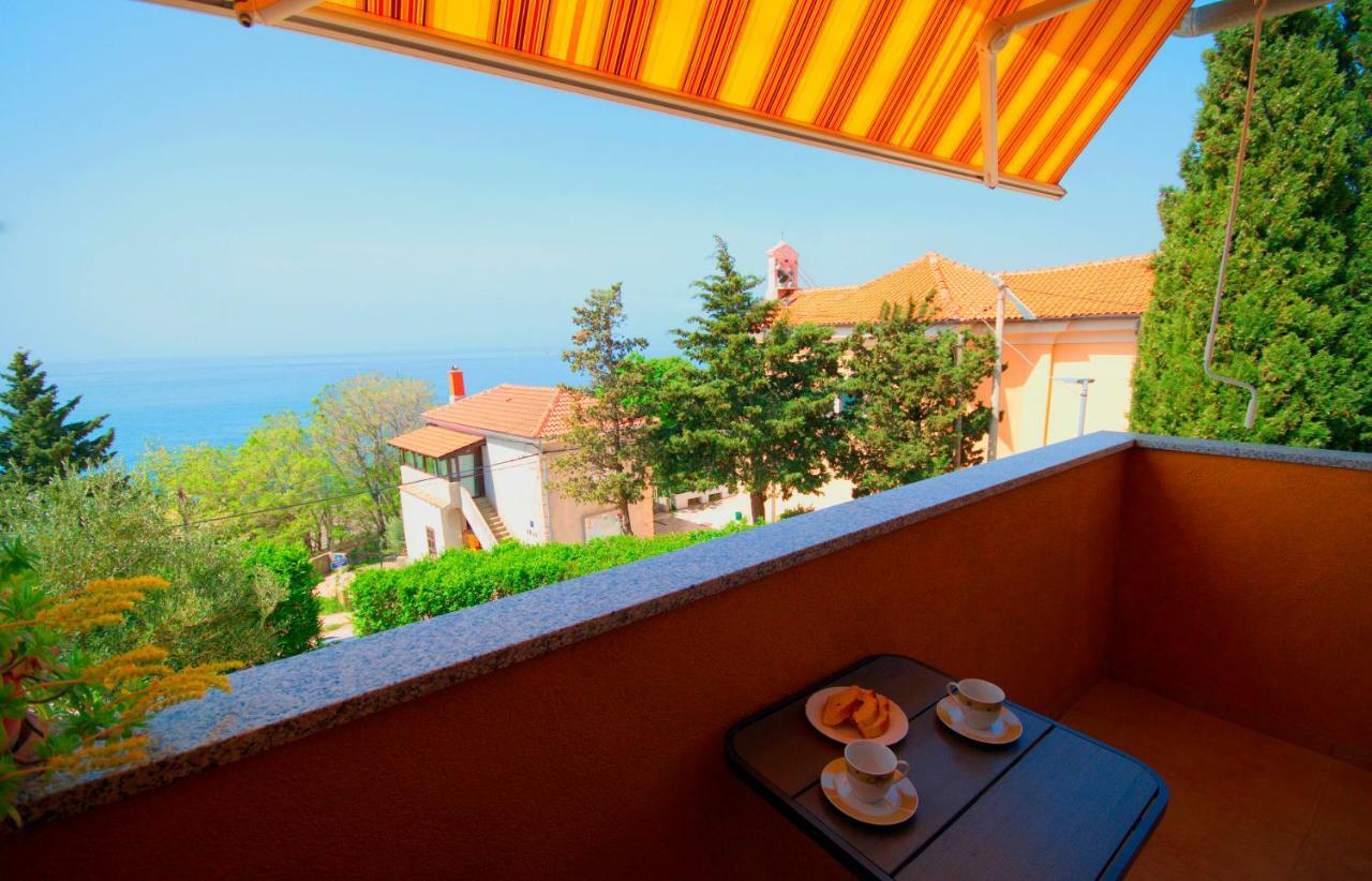 Studio Apartman Stara Baška Buitenkant foto